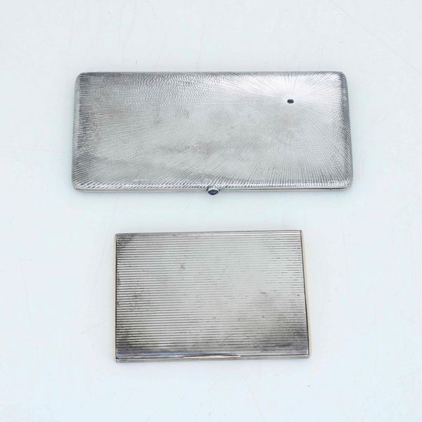 Lotto di 2 portasigarette in argento. Argenteria italiana del XX secolo  - Asta Argenti | Cambi TIME - Associazione Nazionale - Case d'Asta italiane