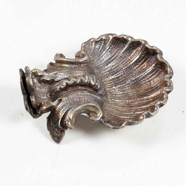 Sei segnaposto a forma di conchiglia in argento fuso. Argenteria artistica veneta del XX secolo  - Asta Argenti | Cambi TIME - Associazione Nazionale - Case d'Asta italiane