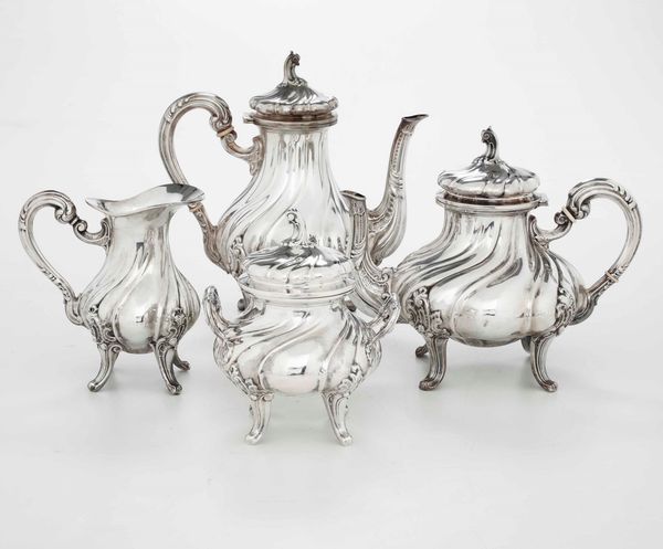 Servizio da t e caff in argento fuso e cesellato. Argenteria italiana del XX secolo. Argentiere Cesa, Alessandria  - Asta Argenti | Cambi TIME - Associazione Nazionale - Case d'Asta italiane