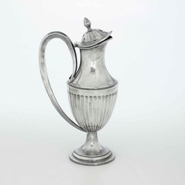 Versatoio in argento fuso e sagomato. Argenteria italiana del XX secolo (apparentemente privo di punzonatura)  - Asta Argenti | Cambi TIME - Associazione Nazionale - Case d'Asta italiane