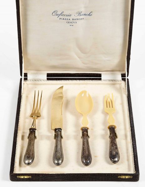 Set di posate da portata con manico in argento. Argenteria italiana del XX secolo  - Asta Argenti | Cambi TIME - Associazione Nazionale - Case d'Asta italiane