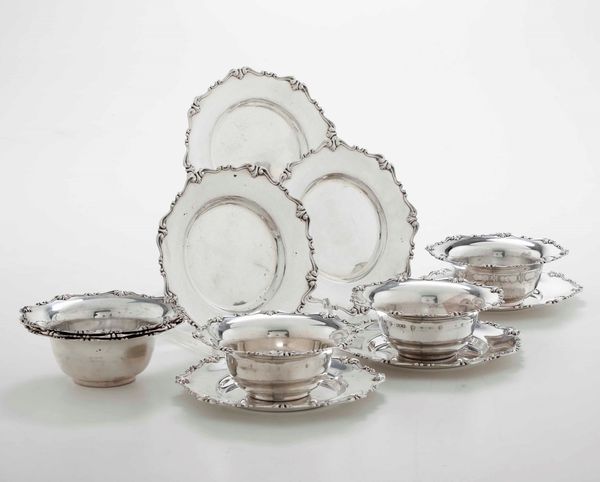 Set di sei piattini e sei coppette in argento. Argenteria italiana del XX secolo. Palermo  - Asta Argenti | Cambi TIME - Associazione Nazionale - Case d'Asta italiane
