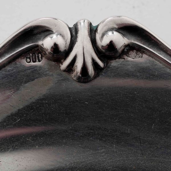 Set di sei piattini e sei coppette in argento. Argenteria italiana del XX secolo. Palermo  - Asta Argenti | Cambi TIME - Associazione Nazionale - Case d'Asta italiane