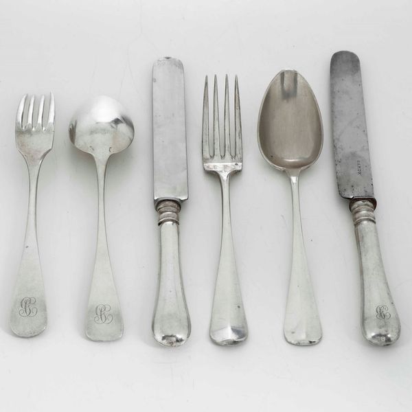 Lotto composto da 26 coltelli, 25 forchette e 11 cucchiai in argento, XX secolo differenti (marchi consunti di difficile lettura)  - Asta Argenti | Cambi TIME - Associazione Nazionale - Case d'Asta italiane