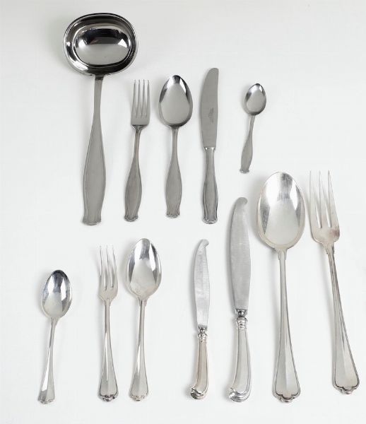 Insieme di posate in argento. Alcune modello San Marco, argentiere Clementi Bologna e bollo con fascio littorio in uso dal 1935 al 1945  - Asta Argenti | Cambi TIME - Associazione Nazionale - Case d'Asta italiane