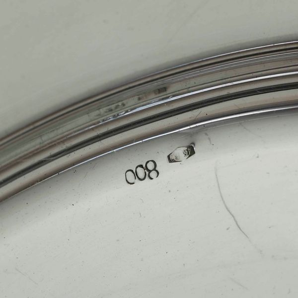 Insieme di piatto, alzata, zuccheriera e candelabro in argento. Varie manifatture italiane del XX secolo  - Asta Argenti | Cambi TIME - Associazione Nazionale - Case d'Asta italiane