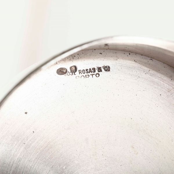 Lotto in argento composto da quattro scatole con coperchio, un vassoio, vaschetta con portacandele. Differenti epoche e manifatture  - Asta Argenti | Cambi TIME - Associazione Nazionale - Case d'Asta italiane