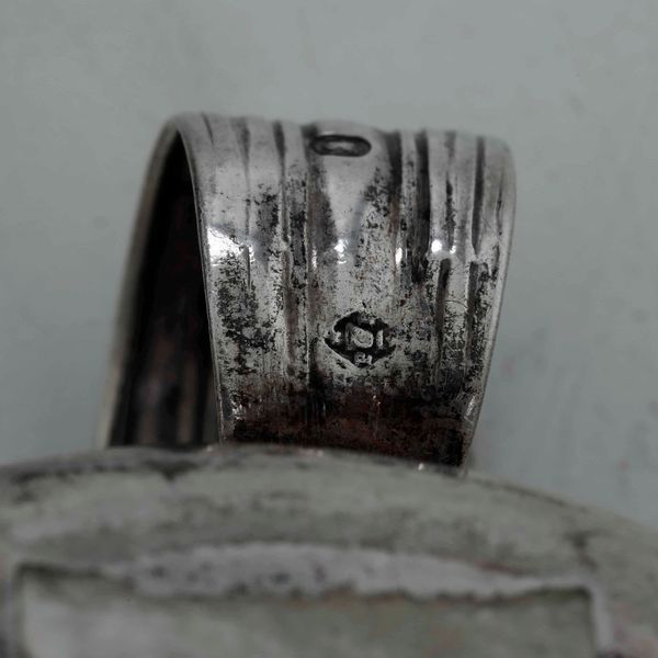 Quattro tastevin. Argento fuso e sbalzato. Manifatture diverse, XIX-XX secolo  - Asta Argenti | Cambi TIME - Associazione Nazionale - Case d'Asta italiane