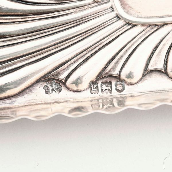 Lotto di oggetti in argento. Argenteria italiana e inglese del XX secolo  - Asta Argenti | Cambi TIME - Associazione Nazionale - Case d'Asta italiane