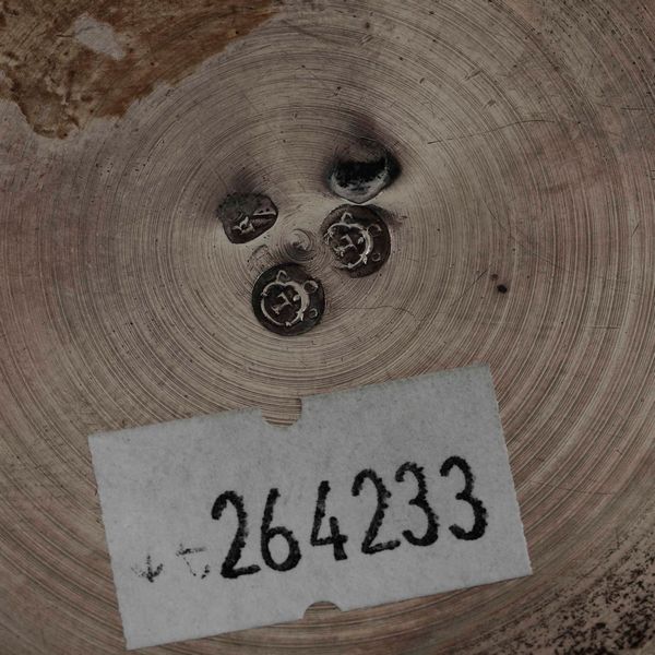 Due coppie di bussolotti da scrittura in argento e un calamaio in metallo e vetro. Differenti manifatture ed epoche dal XVIII al XX secolo  - Asta Argenti | Cambi TIME - Associazione Nazionale - Case d'Asta italiane