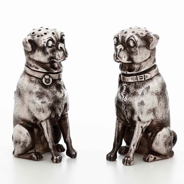 Lotto di saliere tra cui una saliera con conchiglia ed una con vetro blu in metallo e argento. Varie manifatture del XX secolo  - Asta Argenti | Cambi TIME - Associazione Nazionale - Case d'Asta italiane