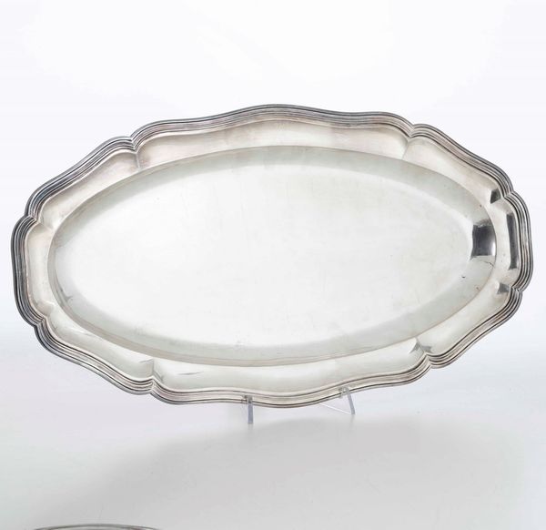 Vassoio. Metallo argentato. XX secolo  - Asta Argenti | Cambi TIME - Associazione Nazionale - Case d'Asta italiane