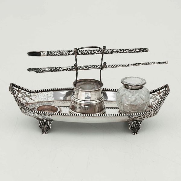 Calamaio. Argento fuso, sagomato e traforato. Birmingham 1907, argentiere HCD (non identificato)  - Asta Argenti | Cambi TIME - Associazione Nazionale - Case d'Asta italiane