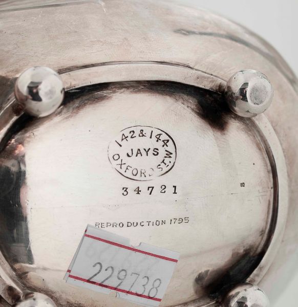 Servizio da t� Argento fuso, finimenti in legno sagomato e ebanizzato. Marchi della citt� di Sheffield per l�anno 1926 e dell�argentiere (non identificato)  - Asta Argenti | Cambi TIME - Associazione Nazionale - Case d'Asta italiane