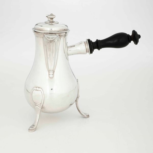 Cioccolatiera. Argento fuso, sbalzato, cesellato e manico in legno tornito. Parigi fine del XVIII secolo, maestro Argentiere Ren Pierre Ferrier  - Asta Argenti | Cambi TIME - Associazione Nazionale - Case d'Asta italiane