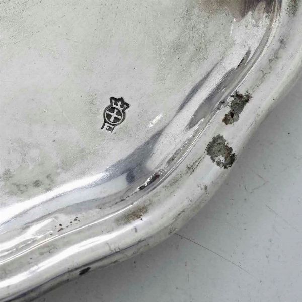 Bugia in argento fuso, sbalzato e cesellato. Francia XVIII secolo  - Asta Argenti | Cambi TIME - Associazione Nazionale - Case d'Asta italiane