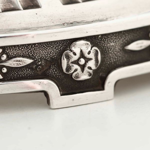 Due saliere in argento. Francia XIX-XX secolo  - Asta Argenti | Cambi TIME - Associazione Nazionale - Case d'Asta italiane