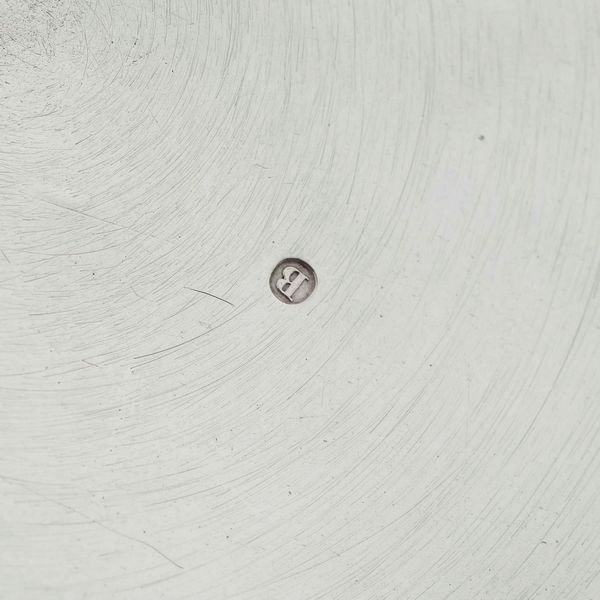 Scatola con coperchio in argento fuso. Manifattura europea del XX secolo  - Asta Argenti | Cambi TIME - Associazione Nazionale - Case d'Asta italiane