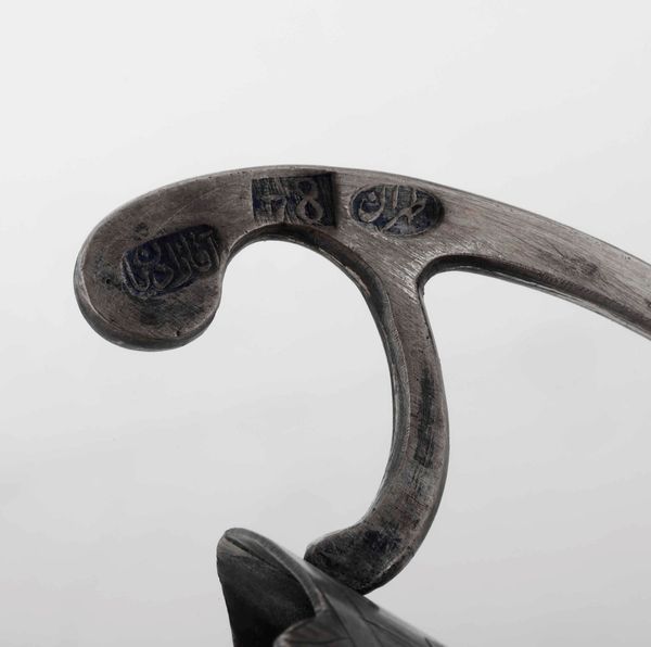 Cinque portabicchieri in argento fuso, sbalzato, traforato e cesellato a motivi floreali. Russia, province orientali XX secolo  - Asta Argenti | Cambi TIME - Associazione Nazionale - Case d'Asta italiane