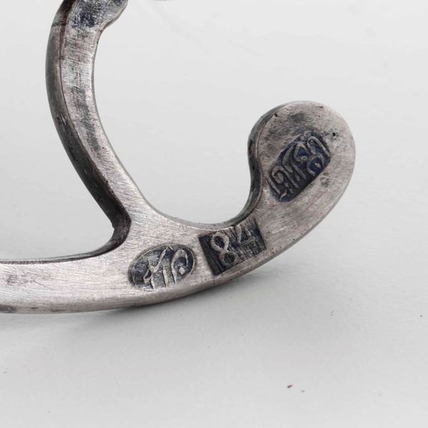 Cinque portabicchieri in argento fuso, sbalzato, traforato e cesellato a motivi floreali. Russia, province orientali XX secolo  - Asta Argenti | Cambi TIME - Associazione Nazionale - Case d'Asta italiane