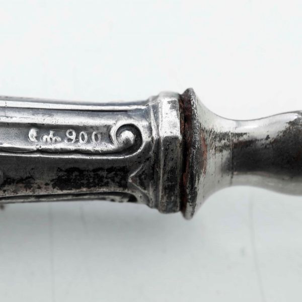 Set di nove posate in argento fuso e cesellato sei Italia XX secolo e tre Russia, XX secolo  - Asta Argenti | Cambi TIME - Associazione Nazionale - Case d'Asta italiane