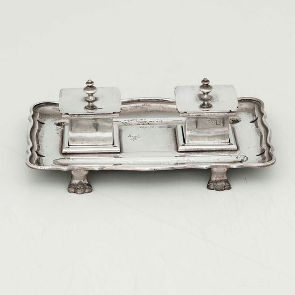 Calamaio. Argento fuso e sagomato. Manifattura del XX secolo (Hanau?). Marchi ad imitazione dell�argenteria inglese  - Asta Argenti | Cambi TIME - Associazione Nazionale - Case d'Asta italiane