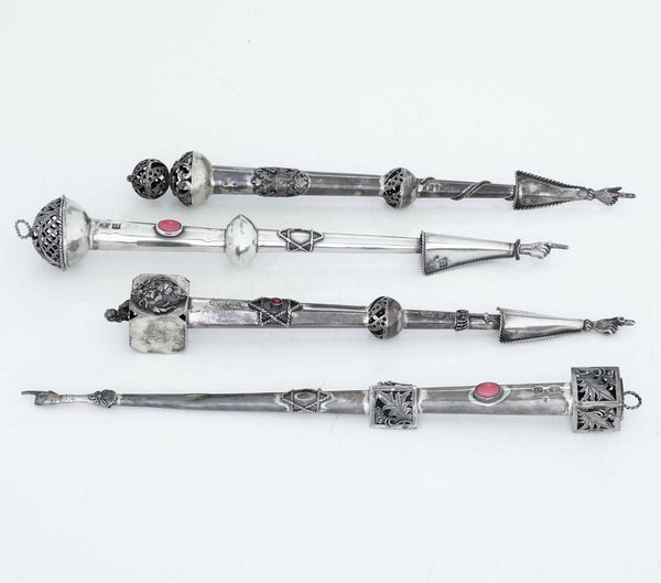 Quattro puntatori (yad). Bolli russi non pertinenti, XX secolo  - Asta Argenti | Cambi TIME - Associazione Nazionale - Case d'Asta italiane