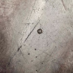 Zuccheriera e vassoio in argento fuso e sbalzato. Argenteria italiana del XIX-XX secolo (marchio non leggibile)  - Asta Argenti | Cambi TIME - Associazione Nazionale - Case d'Asta italiane