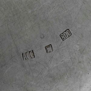 Vassoio ovale. Argento fuso e sagomato. Argenteria italiana della prima met del XX secolo, argentiere Cesa, Alessandria  - Asta Argenti | Cambi TIME - Associazione Nazionale - Case d'Asta italiane