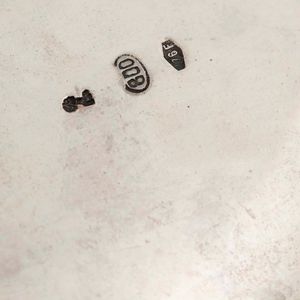 Formaggiera in argento fuso, sbalzato e cesellato. Argenteria toscana del XX secolo, argentiere Pampaloni, Firenze  - Asta Argenti | Cambi TIME - Associazione Nazionale - Case d'Asta italiane