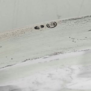 Vassoio ovale biansato. Argento fuso, sbalzato e cesellato. Argenteria italiana del XX secolo  - Asta Argenti | Cambi TIME - Associazione Nazionale - Case d'Asta italiane