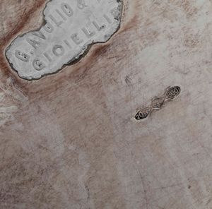 Centrotavola. Argento fuso e sagomato. Argenteria italiana del XX secolo, argentiere Ricci & C. Alessandria  - Asta Argenti | Cambi TIME - Associazione Nazionale - Case d'Asta italiane