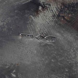 Bacile e versatoio in argento fuso e sagomato. Argenteria veneta del XX secolo, argentieri differenti  - Asta Argenti | Cambi TIME - Associazione Nazionale - Case d'Asta italiane