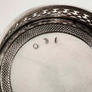 Lotto di sei sottobicchieri in argento fuso e traforato. Argenteria italiana del XX secolo (Lombardia?)  - Asta Argenti | Cambi TIME - Associazione Nazionale - Case d'Asta italiane