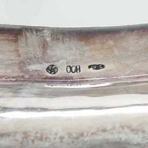 Lotto di tre vassoi, un'alzata e dodici sottobicchieri in argento. Varie manifatture italiane del XX secolo  - Asta Argenti | Cambi TIME - Associazione Nazionale - Case d'Asta italiane