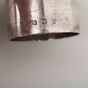 Lotto in argento composto da quattro scatole con coperchio, un vassoio, vaschetta con portacandele. Differenti epoche e manifatture  - Asta Argenti | Cambi TIME - Associazione Nazionale - Case d'Asta italiane