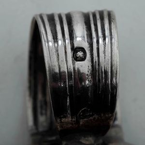 Quattro tastevin. Argento fuso e sbalzato. Manifatture diverse, XIX-XX secolo  - Asta Argenti | Cambi TIME - Associazione Nazionale - Case d'Asta italiane