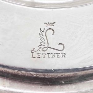 Coppia di candelieri a tre fiamme in metallo argentato  - Asta Argenti | Cambi TIME - Associazione Nazionale - Case d'Asta italiane