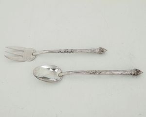 Servizio di 6 Cucchiaini e 6 forchette da dolce in metallo argentato. Argenteria italiana del XX secolo  - Asta Argenti | Cambi TIME - Associazione Nazionale - Case d'Asta italiane