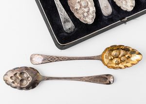 Sei cucchiai. Argento fuso, sagomato e cesellato. Bollo della citt di Londra per l'anno 1815  - Asta Argenti | Cambi TIME - Associazione Nazionale - Case d'Asta italiane