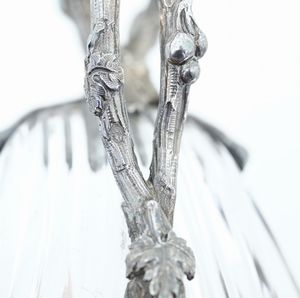 Set di saliere composto da due saliere grandi e sei piccole, base in argento a grappolo d�uva. Parte in cristallo Baccarat. Parigi, 1838  - Asta Argenti | Cambi TIME - Associazione Nazionale - Case d'Asta italiane