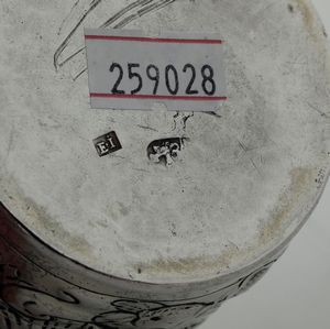 Bicchiere. Argento fuso, sbalzato e cesellato. Mosca XIX secolo, argentiere E.I (non identificato)  - Asta Argenti | Cambi TIME - Associazione Nazionale - Case d'Asta italiane