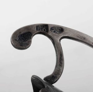 Cinque portabicchieri in argento fuso, sbalzato, traforato e cesellato a motivi floreali. Russia, province orientali XX secolo  - Asta Argenti | Cambi TIME - Associazione Nazionale - Case d'Asta italiane