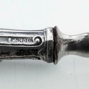 Set di nove posate in argento fuso e cesellato sei Italia XX secolo e tre Russia, XX secolo  - Asta Argenti | Cambi TIME - Associazione Nazionale - Case d'Asta italiane