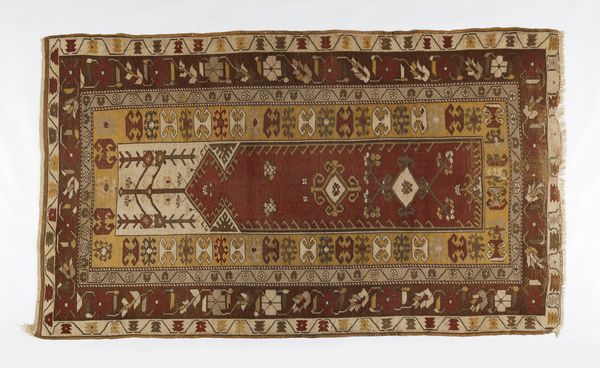 Arte Cinese : Incensiere tripode in bronzo Cina, Ming (?), XVII  secolo  - Asta Asta 392 | ARTE ORIENTALE E ISLAMICA - ARTE AFRICANA, OCEANICA E DELLE AMERICHE - EAST AND SOUTH: ASIAN, ISLAMIC, INDIAN AND ETHNOGRAPIC ART Online - Associazione Nazionale - Case d'Asta italiane