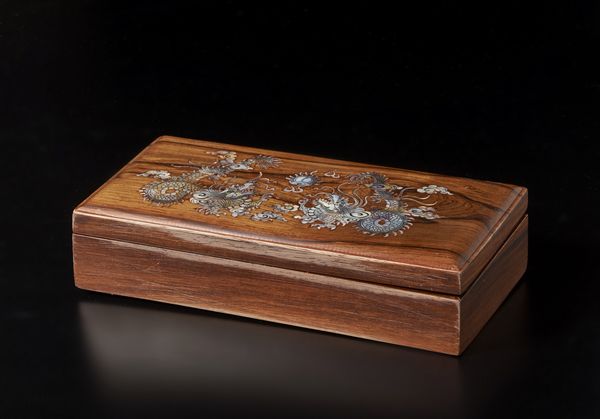 Arte Cinese : Scettro ruyi in legno di bamboo Cina, dinastia Qing, XIX secolo  - Asta Asta 392 | ARTE ORIENTALE E ISLAMICA - ARTE AFRICANA, OCEANICA E DELLE AMERICHE - EAST AND SOUTH: ASIAN, ISLAMIC, INDIAN AND ETHNOGRAPIC ART Online - Associazione Nazionale - Case d'Asta italiane