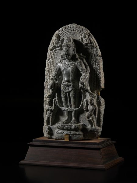 Arte Cinese : Scultura in bronzo dorato raffigurante Avalokitesvara. Cina, dinastia Ming. XVI secolo.  - Asta Asta 392 | ARTE ORIENTALE E ISLAMICA - ARTE AFRICANA, OCEANICA E DELLE AMERICHE - EAST AND SOUTH: ASIAN, ISLAMIC, INDIAN AND ETHNOGRAPIC ART Online - Associazione Nazionale - Case d'Asta italiane