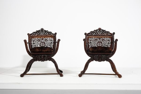 Arte Cinese : Guanyin in bronzo dorato in stile Wei Cina, XIX secolo  - Asta Asta 392 | ARTE ORIENTALE E ISLAMICA - ARTE AFRICANA, OCEANICA E DELLE AMERICHE - EAST AND SOUTH: ASIAN, ISLAMIC, INDIAN AND ETHNOGRAPIC ART Online - Associazione Nazionale - Case d'Asta italiane