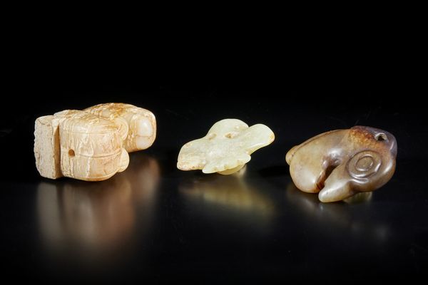 Arte Sud-Est Asiatico : Tessuto con decorazione istoriata Bali, XX secolo  - Asta Asta 392 | ARTE ORIENTALE E ISLAMICA - ARTE AFRICANA, OCEANICA E DELLE AMERICHE - EAST AND SOUTH: ASIAN, ISLAMIC, INDIAN AND ETHNOGRAPIC ART Online - Associazione Nazionale - Case d'Asta italiane