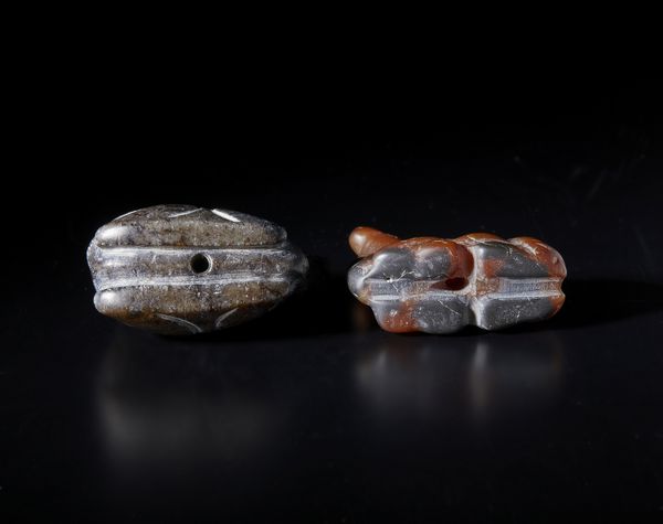 Arte Islamica : Tre vasi a bottiglia in ceramica con decorazione floreale Iran, XIX - XX secolo  - Asta Asta 392 | ARTE ORIENTALE E ISLAMICA - ARTE AFRICANA, OCEANICA E DELLE AMERICHE - EAST AND SOUTH: ASIAN, ISLAMIC, INDIAN AND ETHNOGRAPIC ART Online - Associazione Nazionale - Case d'Asta italiane